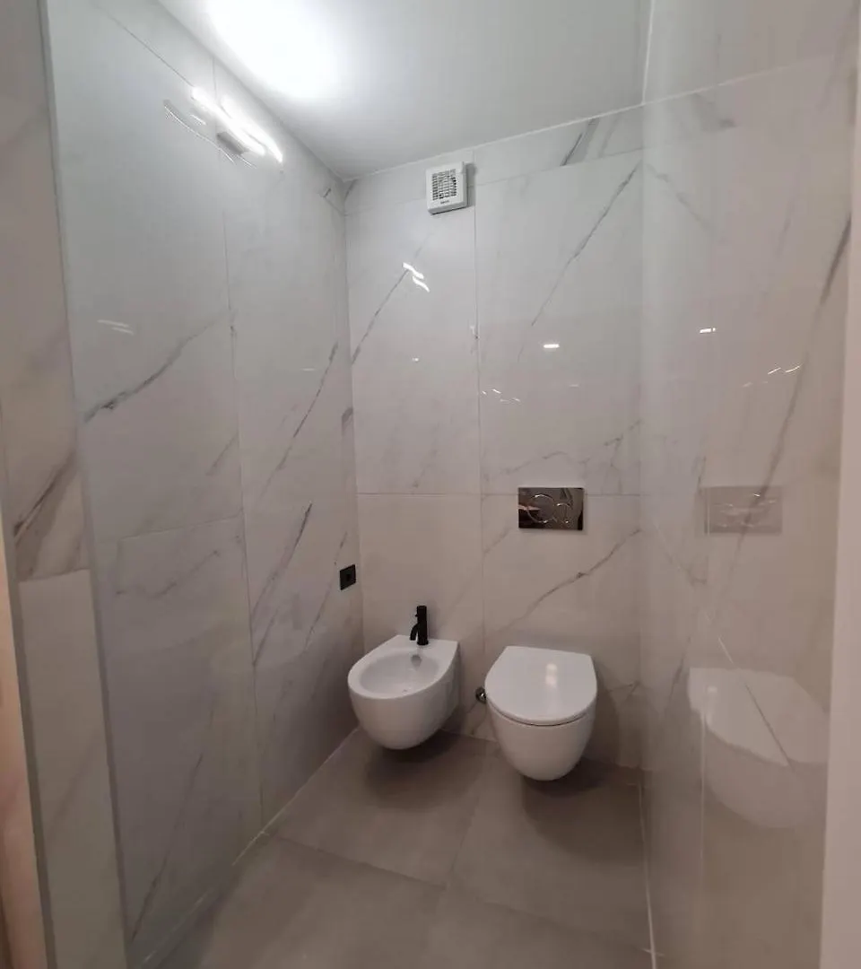 Modern 3 Bedrooms Apartment Milán 0*,