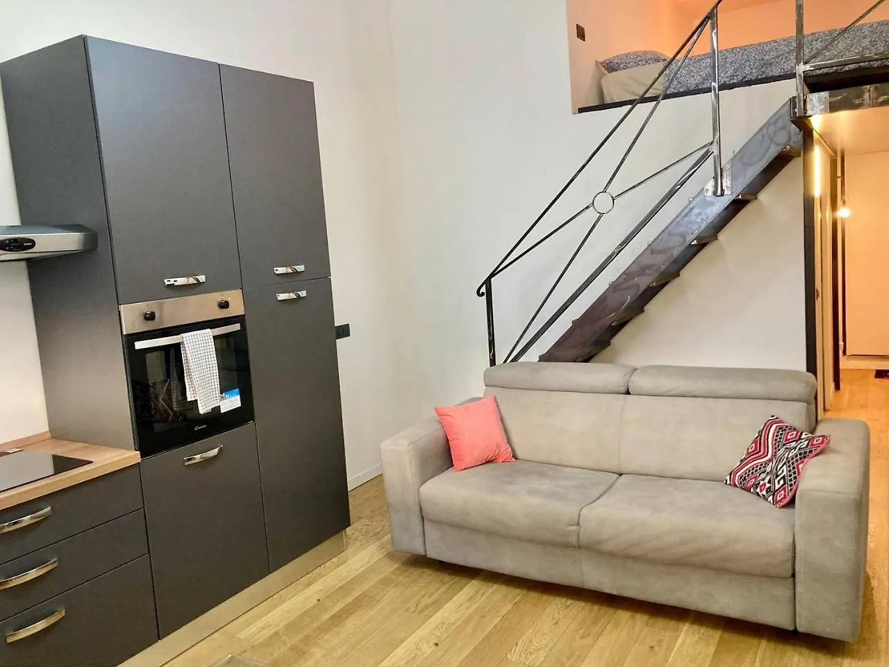 Modern 3 Bedrooms Apartment Milán Italia
