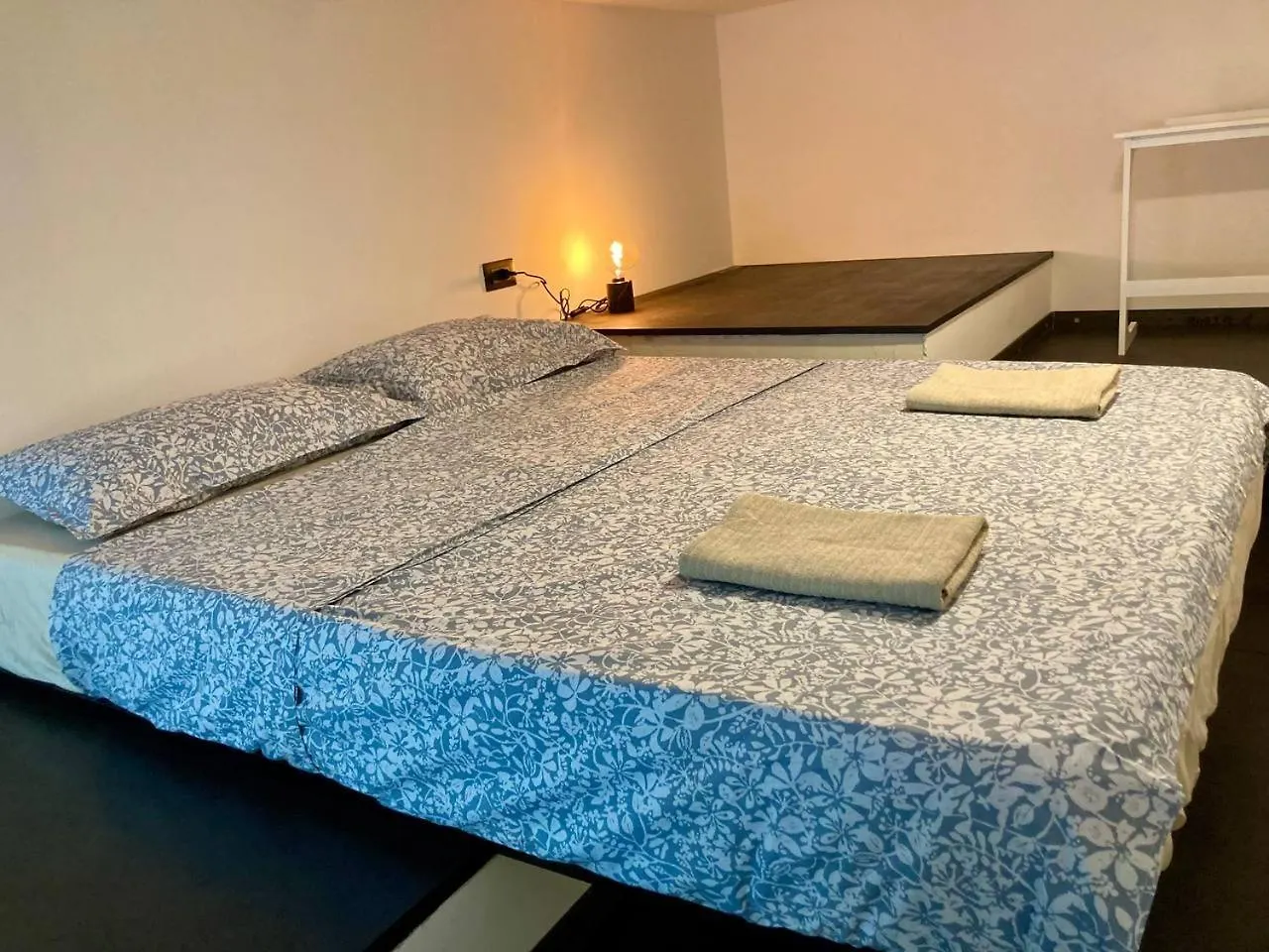 Modern 3 Bedrooms Apartment Milán Italia